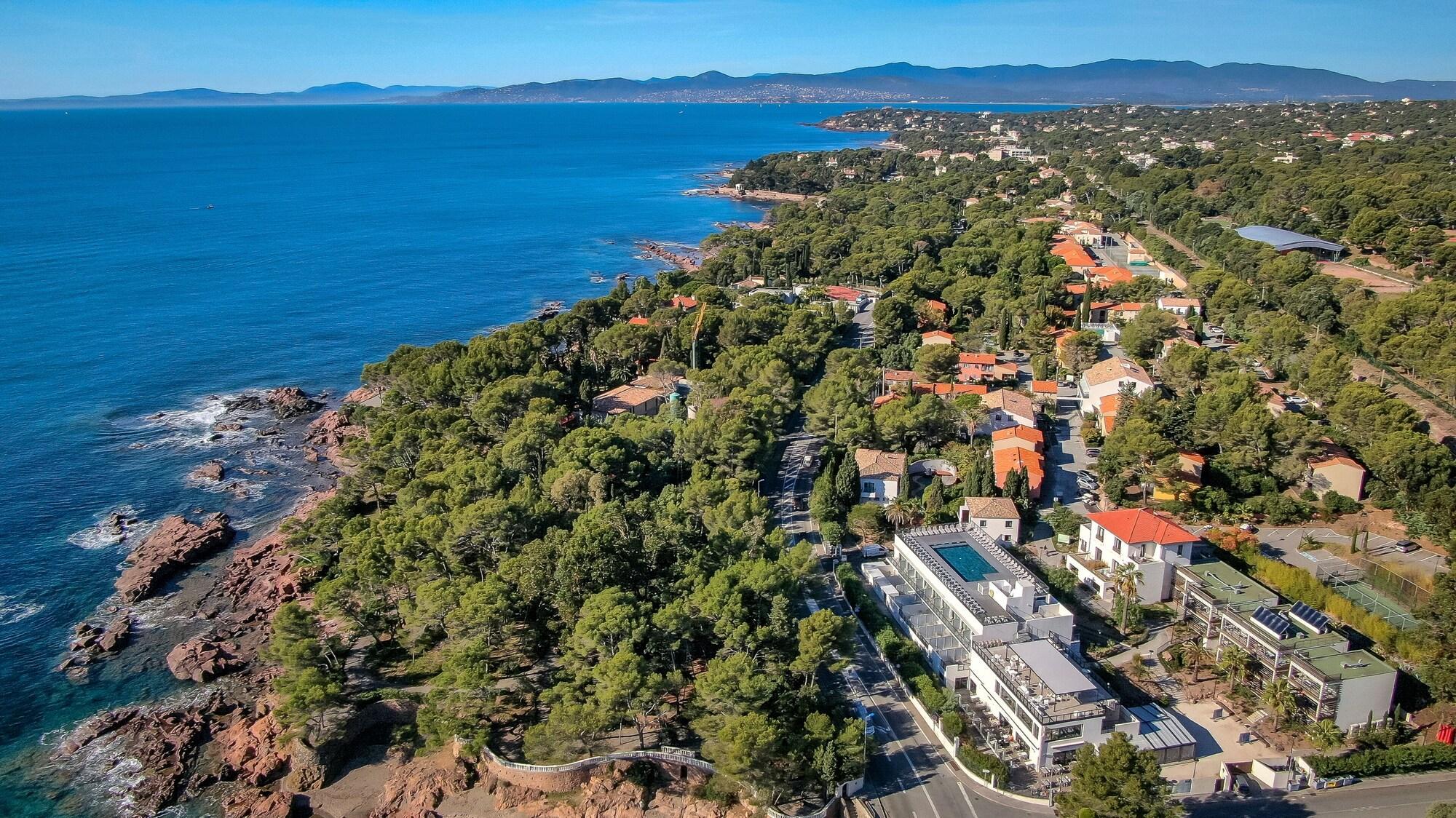 Hotel Sowell Family Riviera Saint-Raphaël Exterior foto
